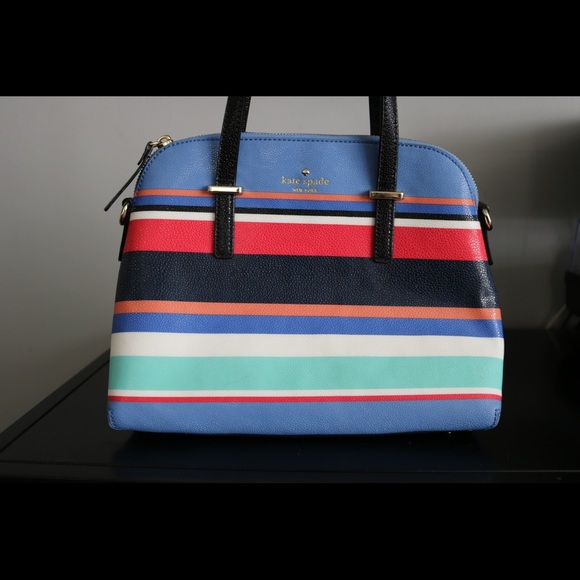 kate spade Handbags - Kate Spade ♠️Cedar Street Stripe Maise Crossbody